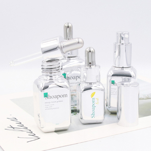Square-shaped, Bright Silver Dropper Bottles